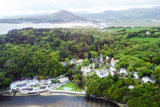 Thankfifi- Portmeirion helicopter ride with Ted Baker-4