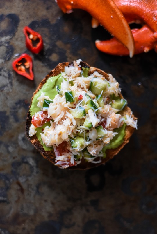 Avocado chilli crab toasts - recipe by Thankfifi