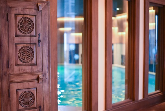 Le Hameau du Kashmir, luxury pool and spa, Val Thorens - Thankfifi