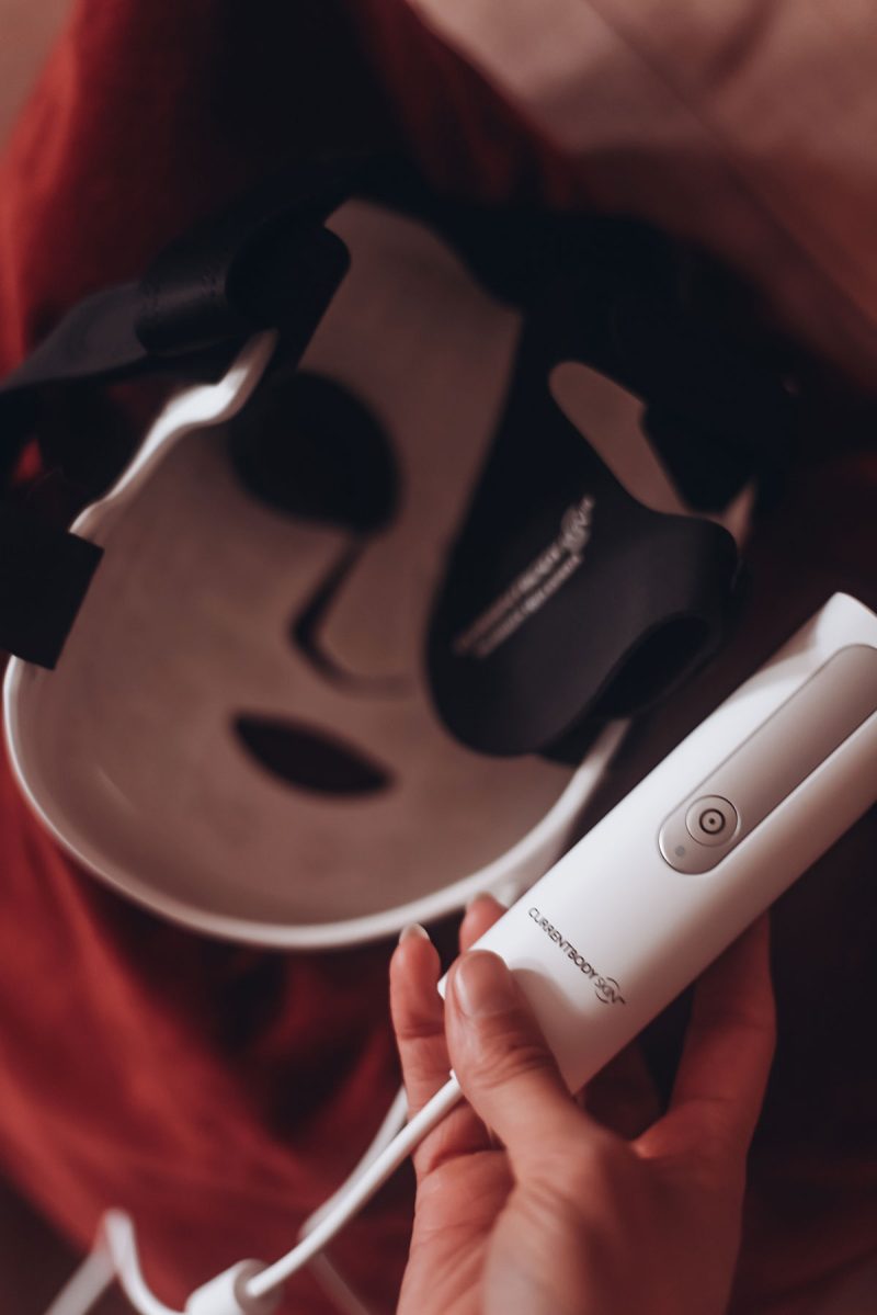 CurrentBody LED Mask Series 2 Review : My Honest Before & After Results ...